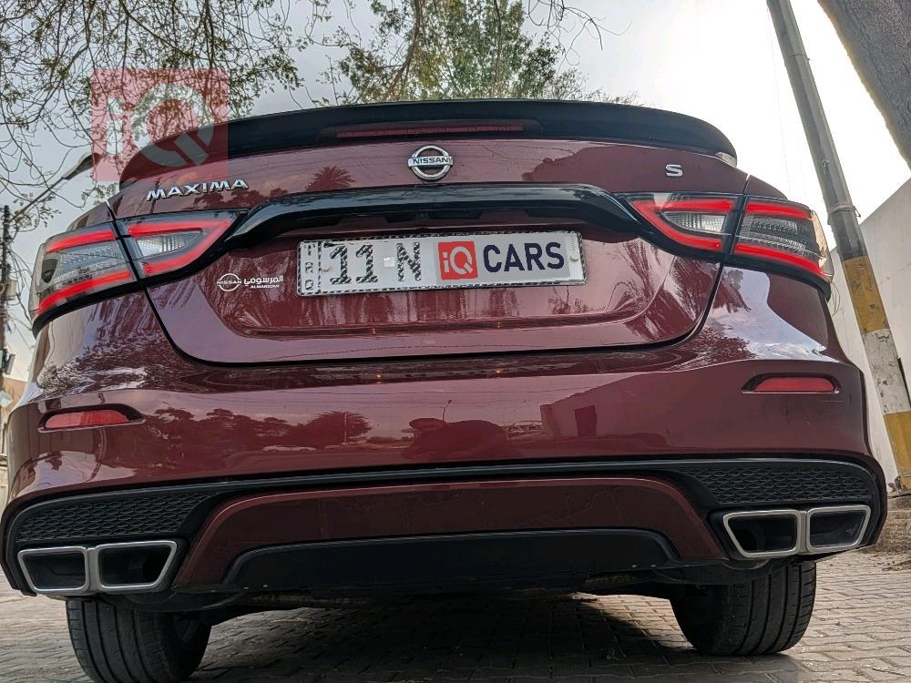 نيسان ماكسيما